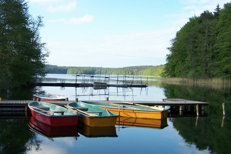 Am See ein Ruderboot für Sie bereit.....